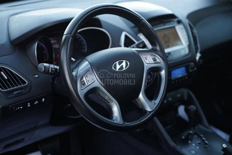 Hyundai ix35 2.0CRDI 4WD PREMIUM