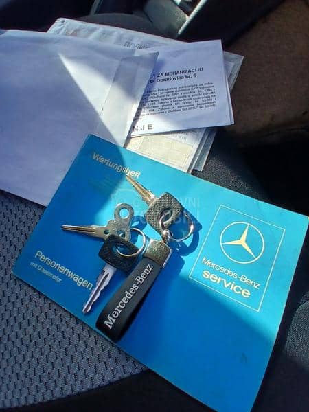 Mercedes Benz W123 240d