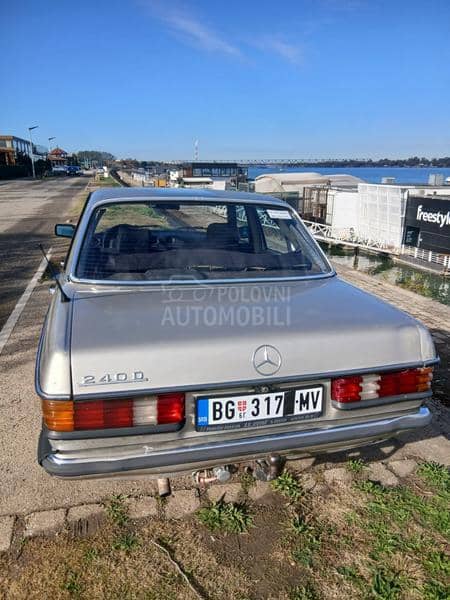 Mercedes Benz W123 240d