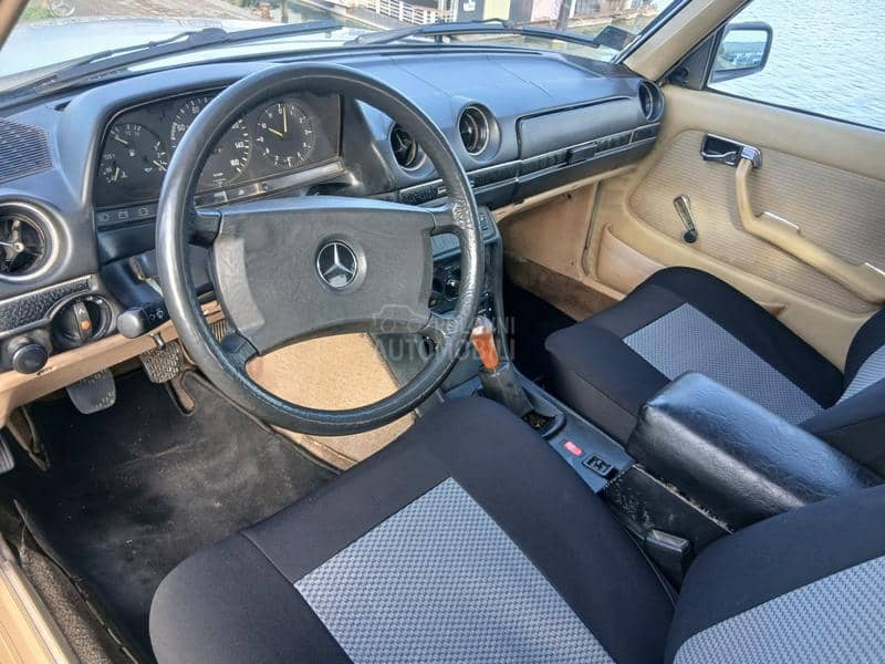 Mercedes Benz W123 240d
