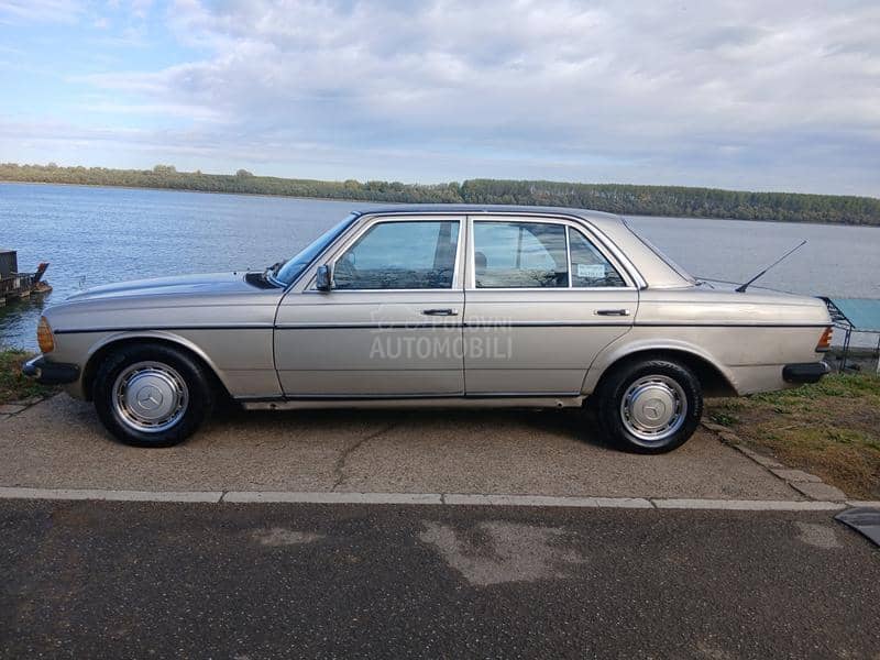 Mercedes Benz W123 240d