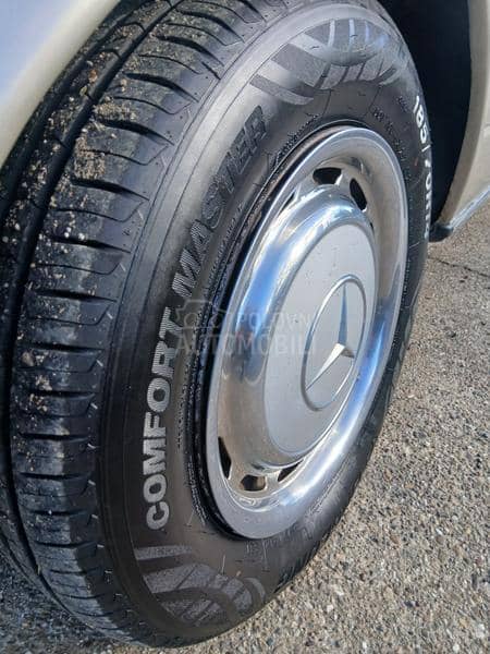 Mercedes Benz W123 240d