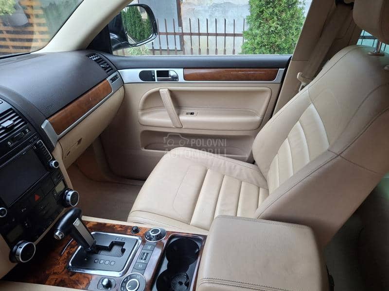 Volkswagen Touareg 3.0 TDI CH XENON