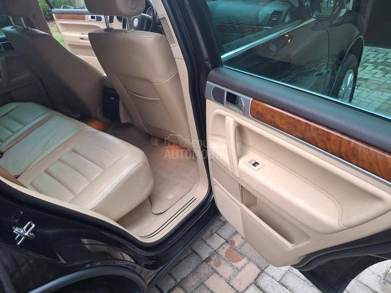 Volkswagen Touareg 3.0 TDI CH XENON