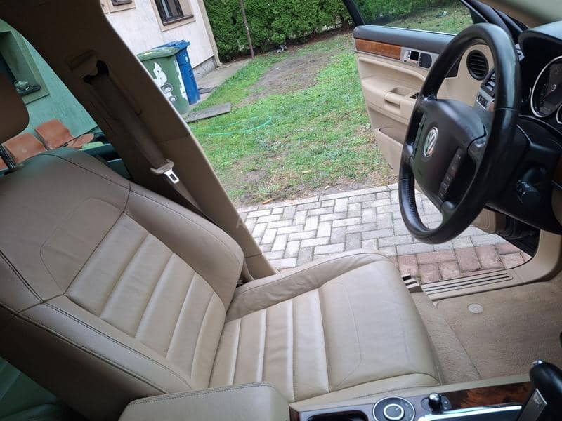 Volkswagen Touareg 3.0 TDI CH XENON