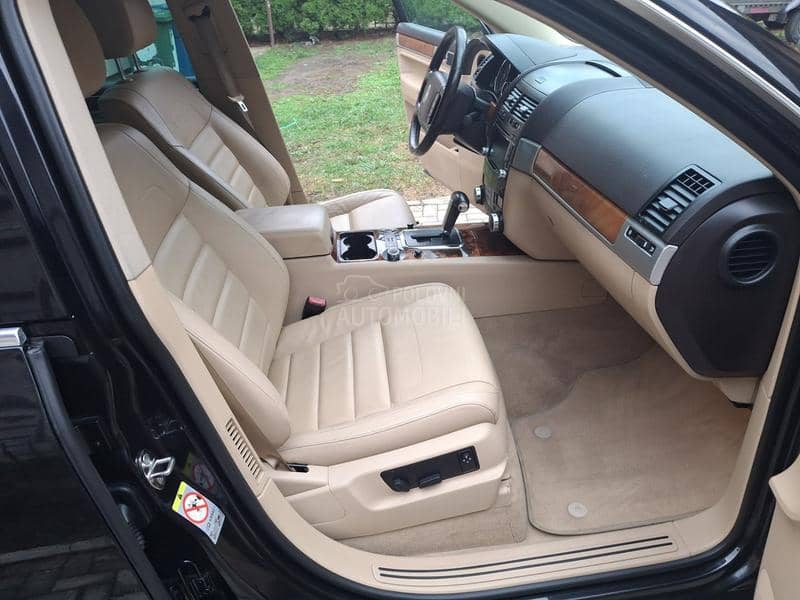 Volkswagen Touareg 3.0 TDI CH XENON