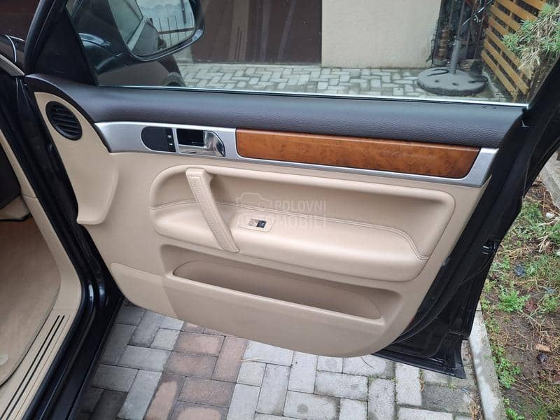 Volkswagen Touareg 3.0 TDI CH XENON