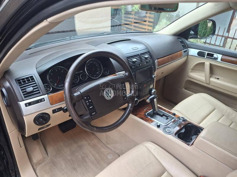 Volkswagen Touareg 3.0 TDI CH XENON