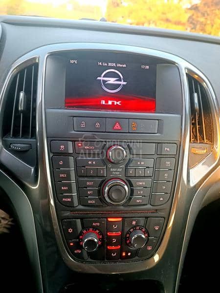 Opel Astra J COSMO, 1.7 Opel Astra J COSMO, 1.7