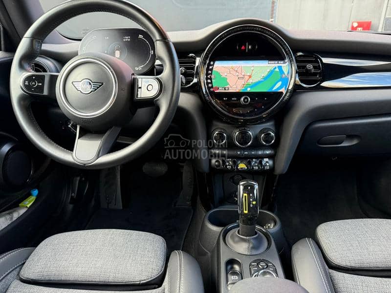 MINI Cooper S E Black Edition