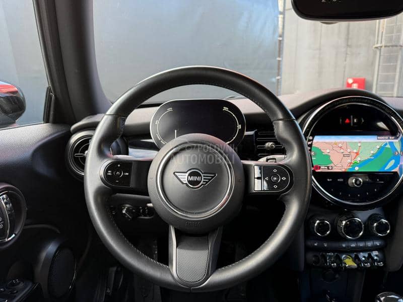 MINI Cooper S E Black Edition