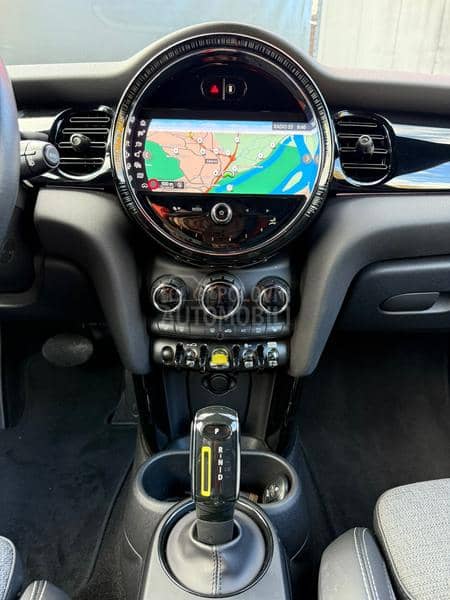 MINI Cooper S E Black Edition