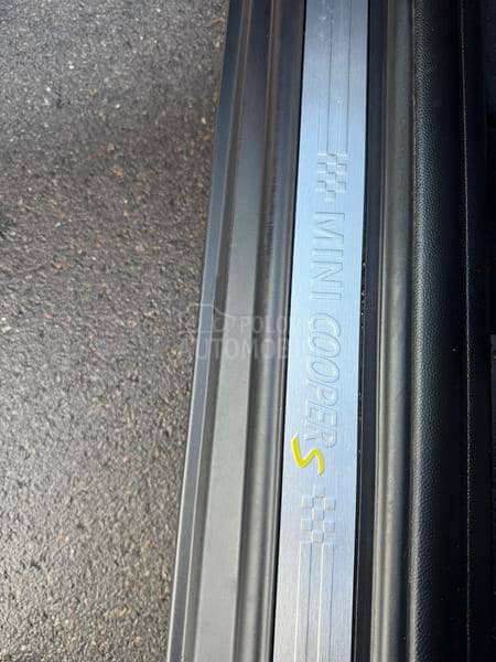 MINI Cooper S E Black Edition