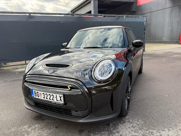 MINI Cooper S E Black Edition