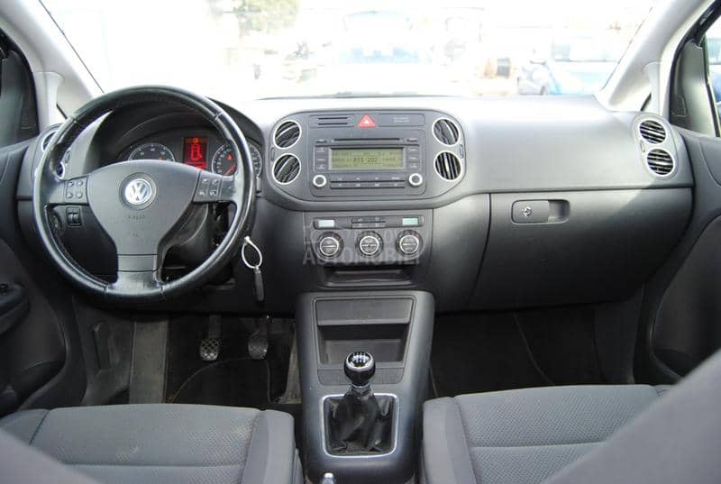 Volkswagen Golf Plus 1,6 FSI CH