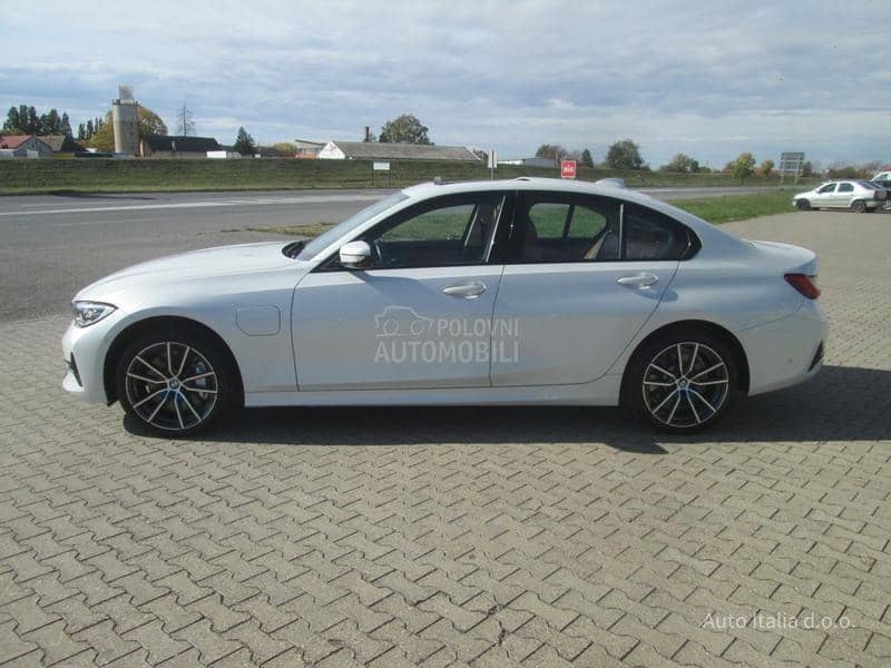 BMW 330 2.0 b Plug-In Hybrid