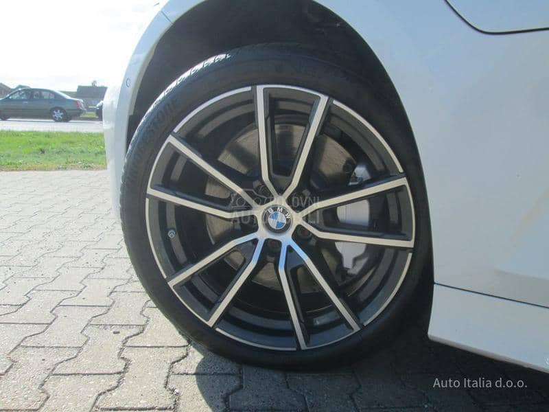 BMW 330 2.0 b Plug-In Hybrid