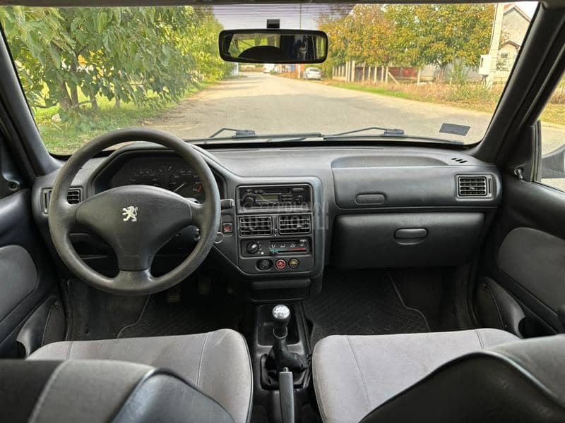 Peugeot 106 