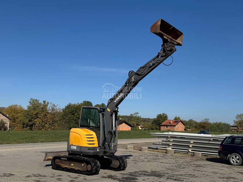 Volvo ECR48C