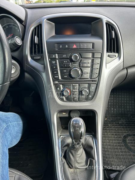 Opel Astra J 1.6