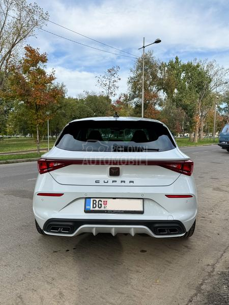 Cupra Leon eTSI 2024