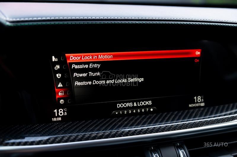 Alfa Romeo Stelvio QV/HARMAN