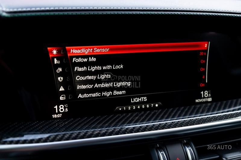 Alfa Romeo Stelvio QV/HARMAN