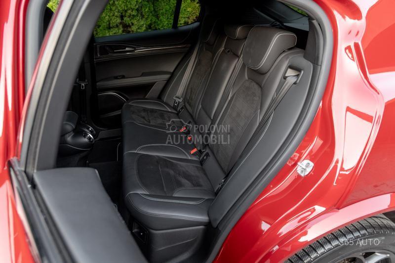 Alfa Romeo Stelvio QV/HARMAN
