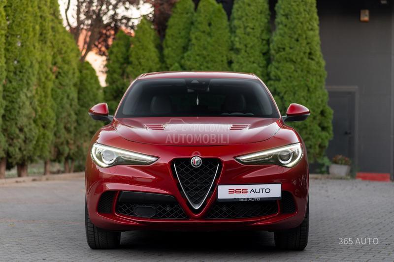 Alfa Romeo Stelvio QV/HARMAN