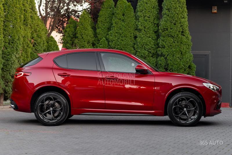 Alfa Romeo Stelvio QV/HARMAN