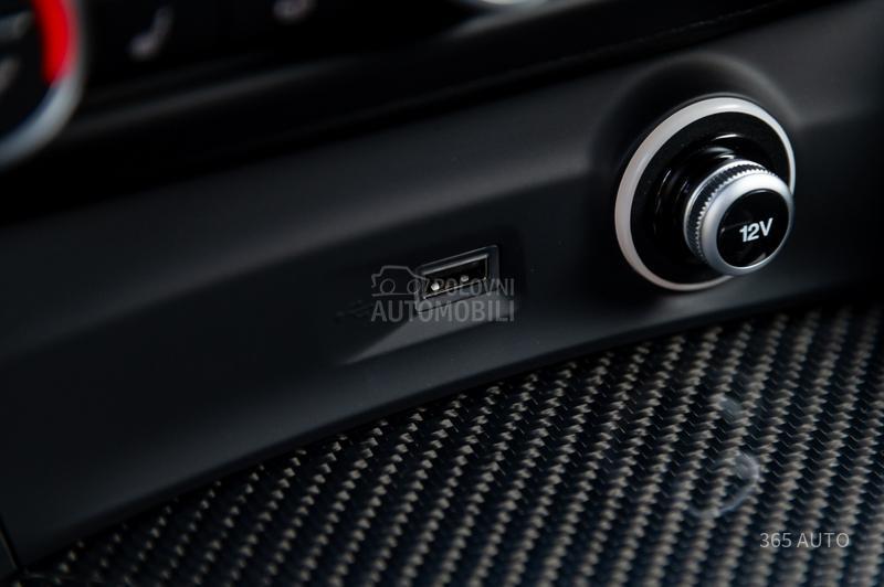 Alfa Romeo Stelvio QV/HARMAN