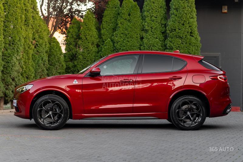 Alfa Romeo Stelvio QV/HARMAN