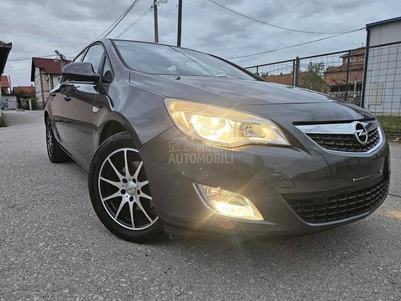 Opel Astra J 1.6 turbo