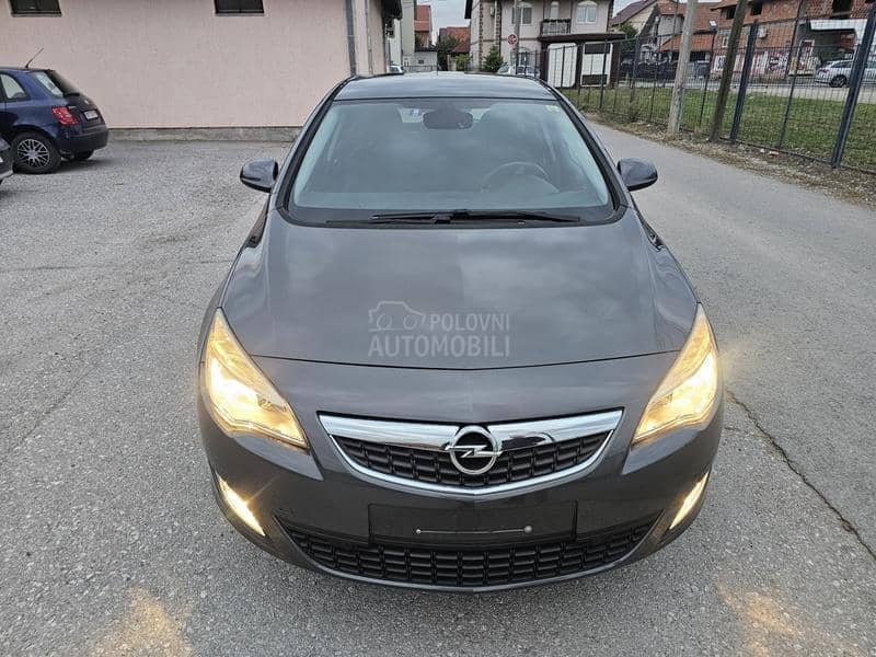 Opel Astra J 1.6 turbo