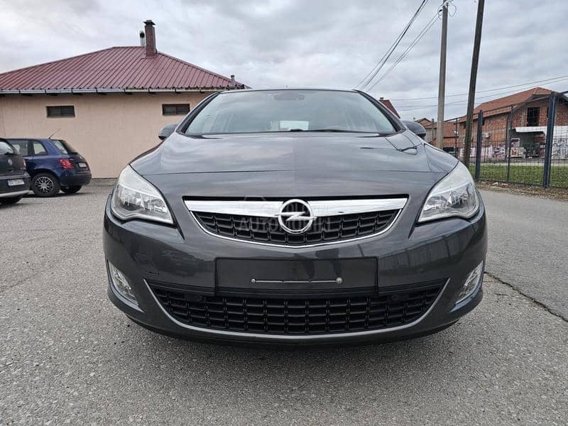 Opel Astra J 1.6 turbo