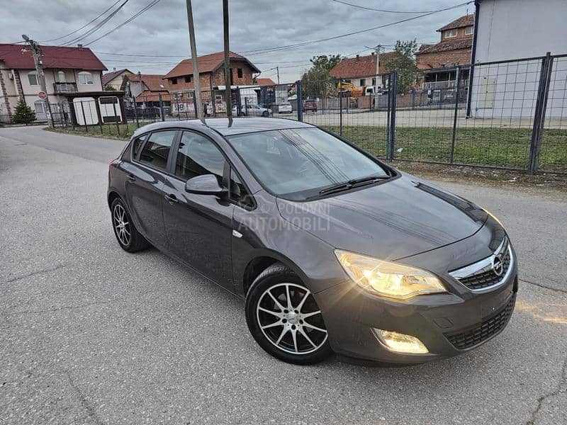 Opel Astra J 1.6 turbo