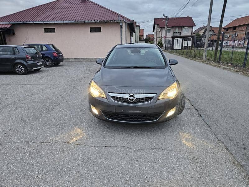 Opel Astra J 1.6 turbo