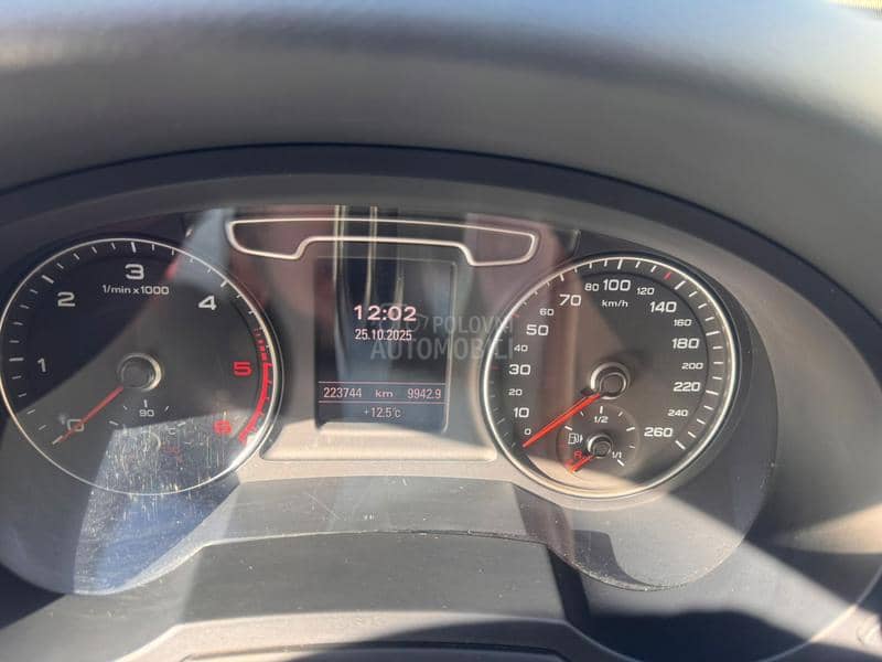 Audi Q3 2.0d S-tronic quatro Audi Q3 2.0d S-tronic quatro