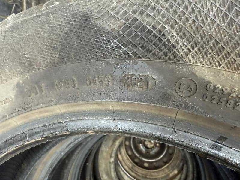 Continental 215/65 R17 Zimska