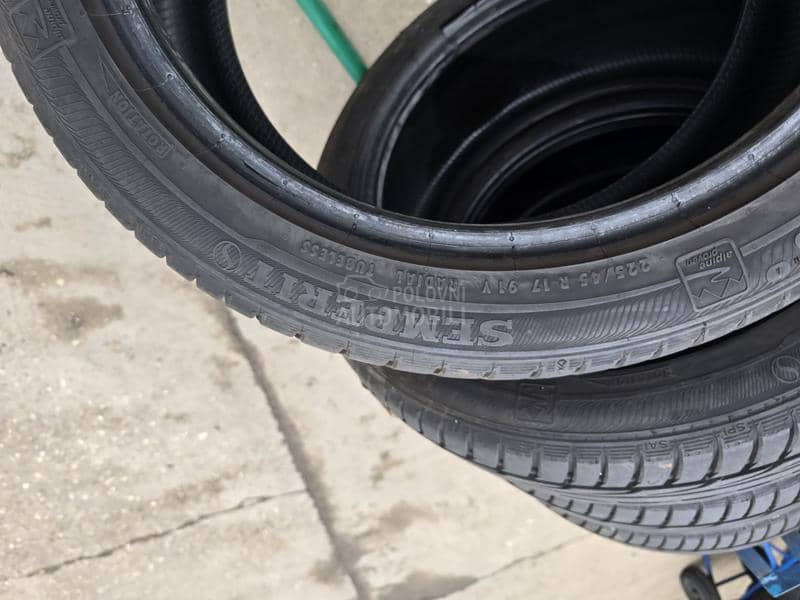 Semperit 225/45 R17 Letnja
