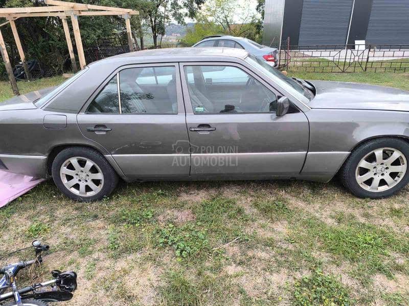 Mercedes Benz E 124 
