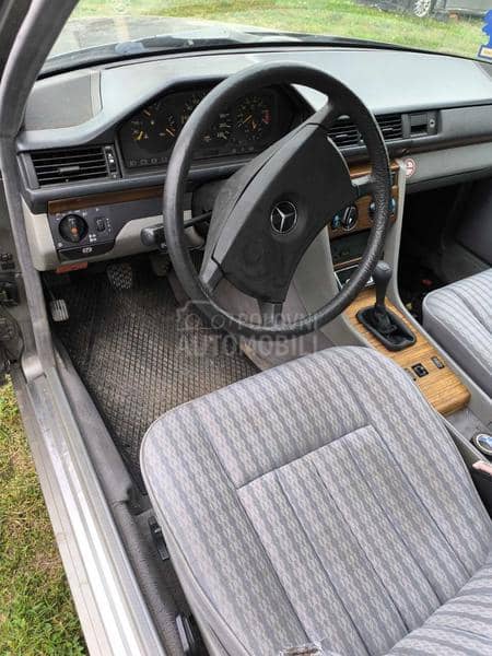 Mercedes Benz E 124 