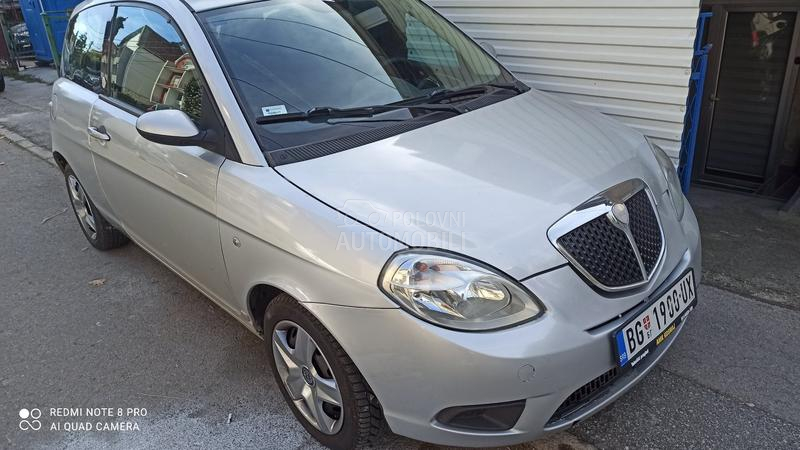Lancia Ypsilon 