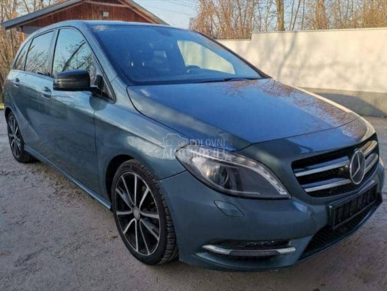 Mercedes Benz B 180 CDI W246 -  kompletan auto u delovima