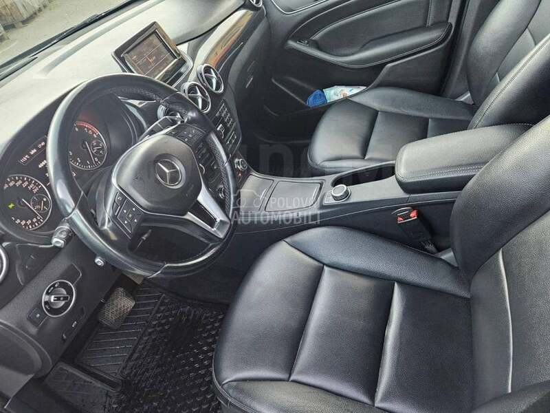 Mercedes Benz B 180 CDI W246 -  kompletan auto u delovima