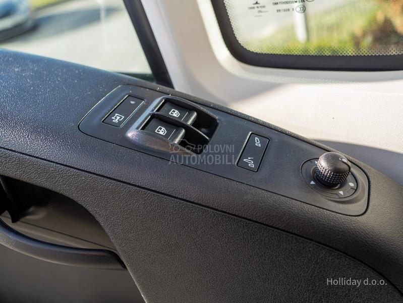 Peugeot Boxer L4H2 2.2BlueHDI Nav