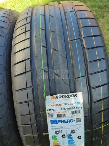 Hankook 255/45 R20 Letnja