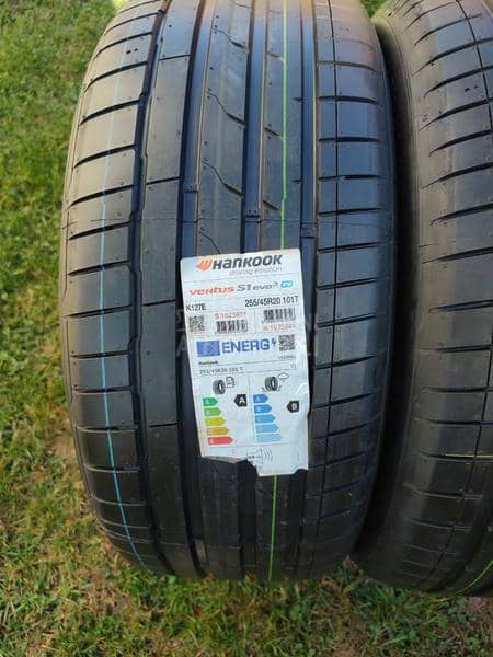 Hankook 255/45 R20 Letnja
