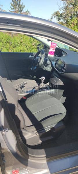 Peugeot 308 1.6 blueHDI