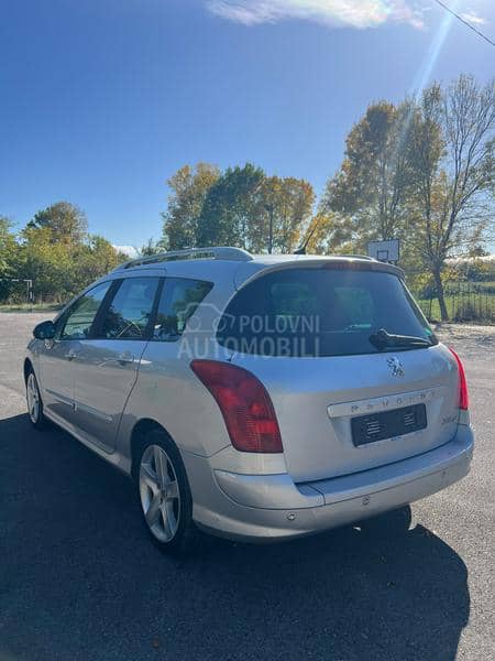 Peugeot 308 Pano. 7 sedista